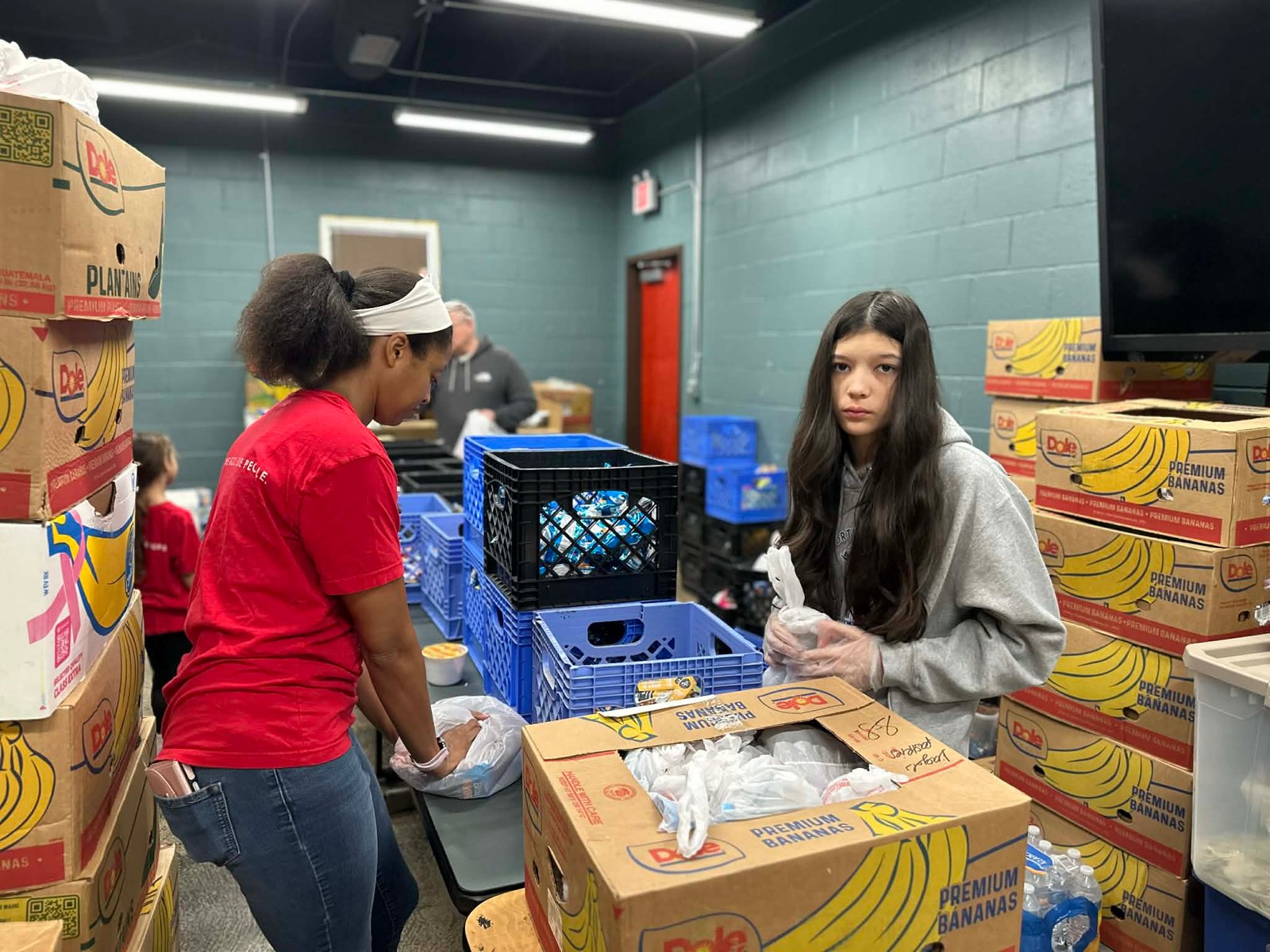 Bayanihan Volunteers at Loaves and Fishes - March 2026 Photo 1